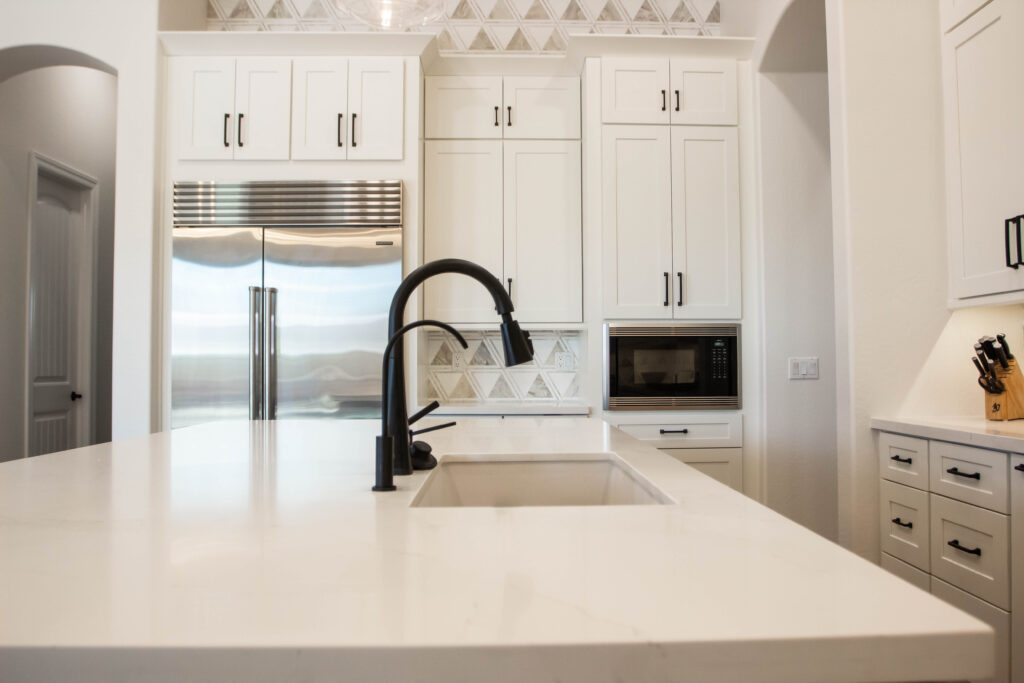 white shaker 12