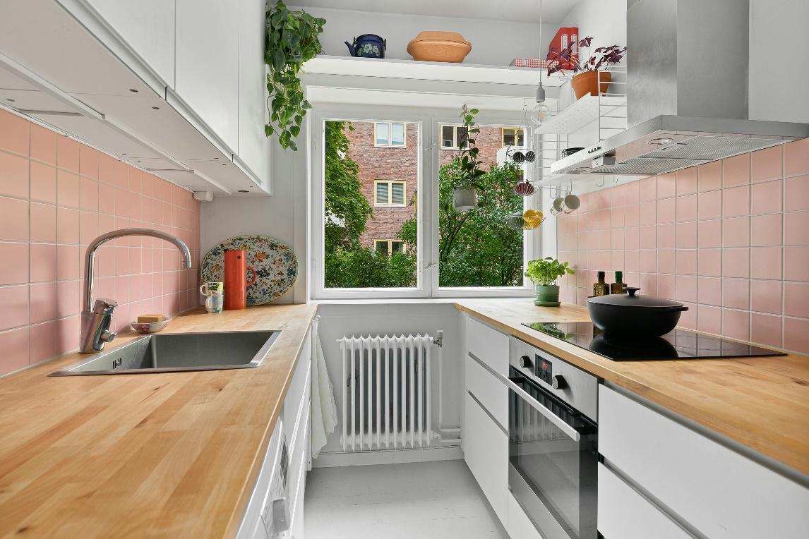 Parallel or Galley Layout